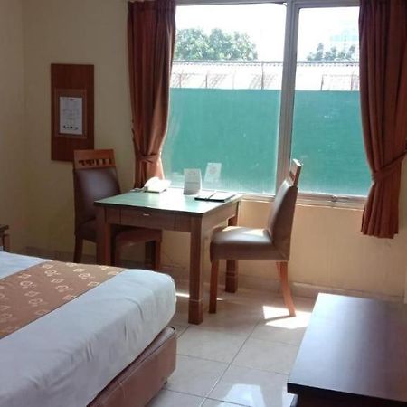 Hotel Senen Indah Syariah Джакарта Экстерьер фото