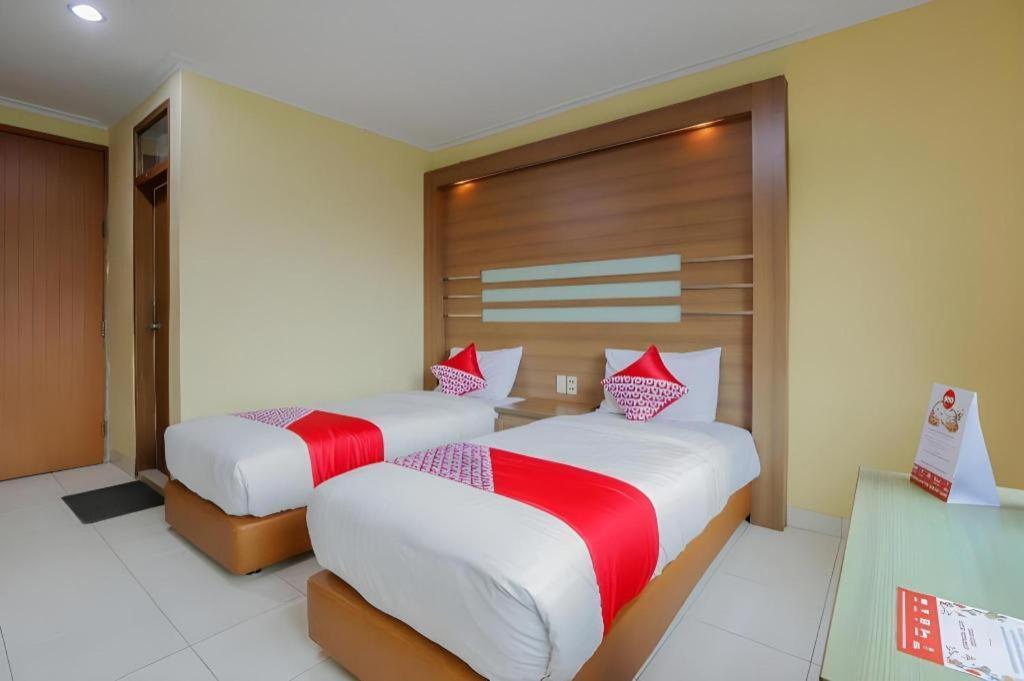 Hotel Senen Indah Syariah Джакарта Экстерьер фото