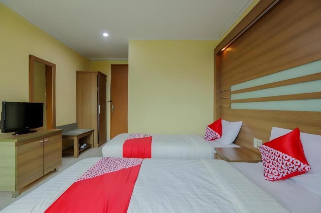 Hotel Senen Indah Syariah Джакарта Экстерьер фото