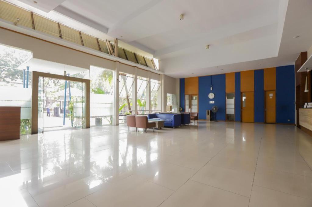 Hotel Senen Indah Syariah Джакарта Экстерьер фото