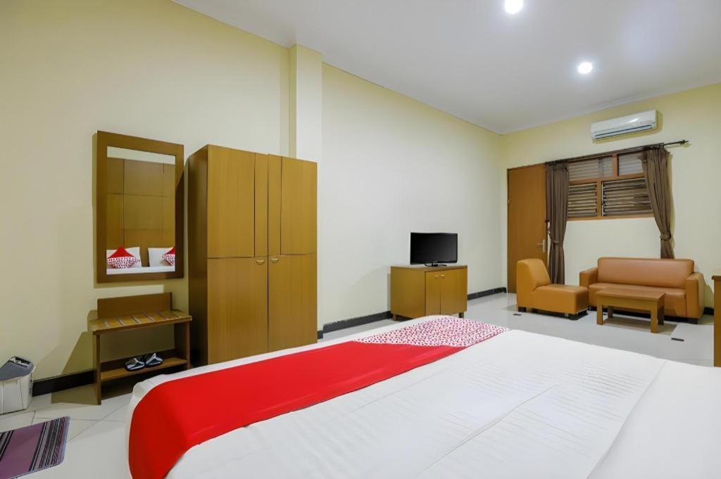 Hotel Senen Indah Syariah Джакарта Экстерьер фото