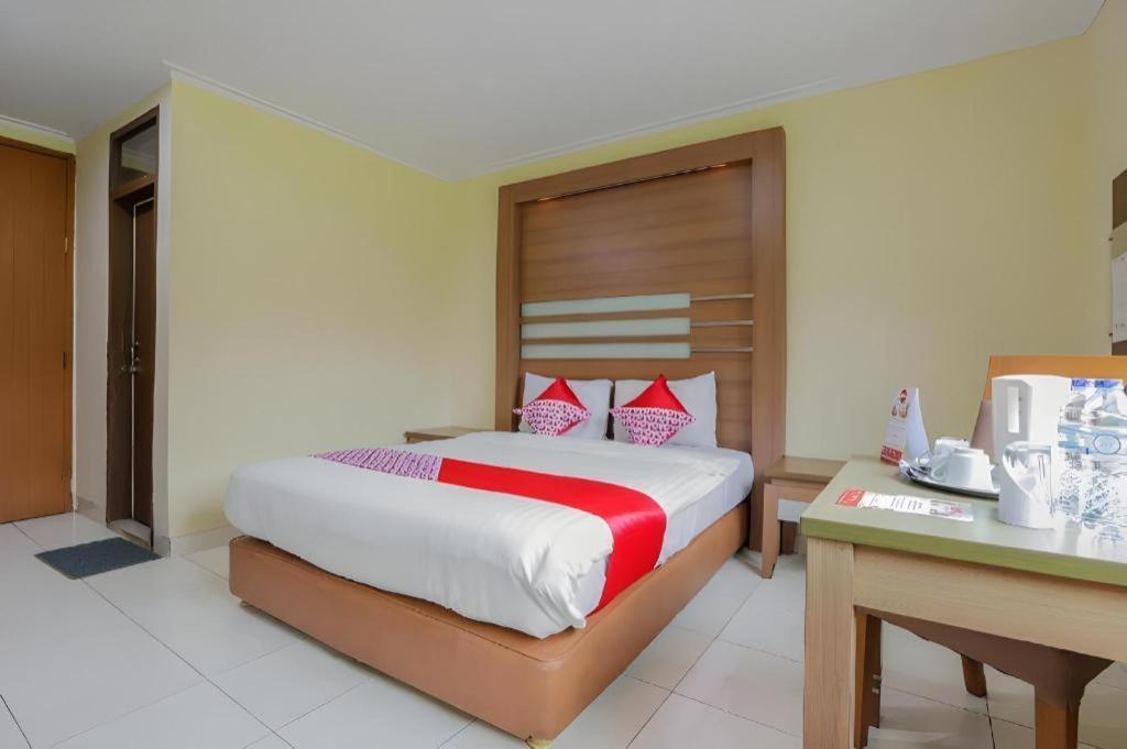 Hotel Senen Indah Syariah Джакарта Экстерьер фото