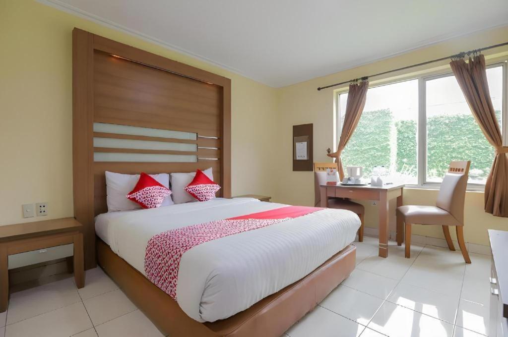 Hotel Senen Indah Syariah Джакарта Экстерьер фото