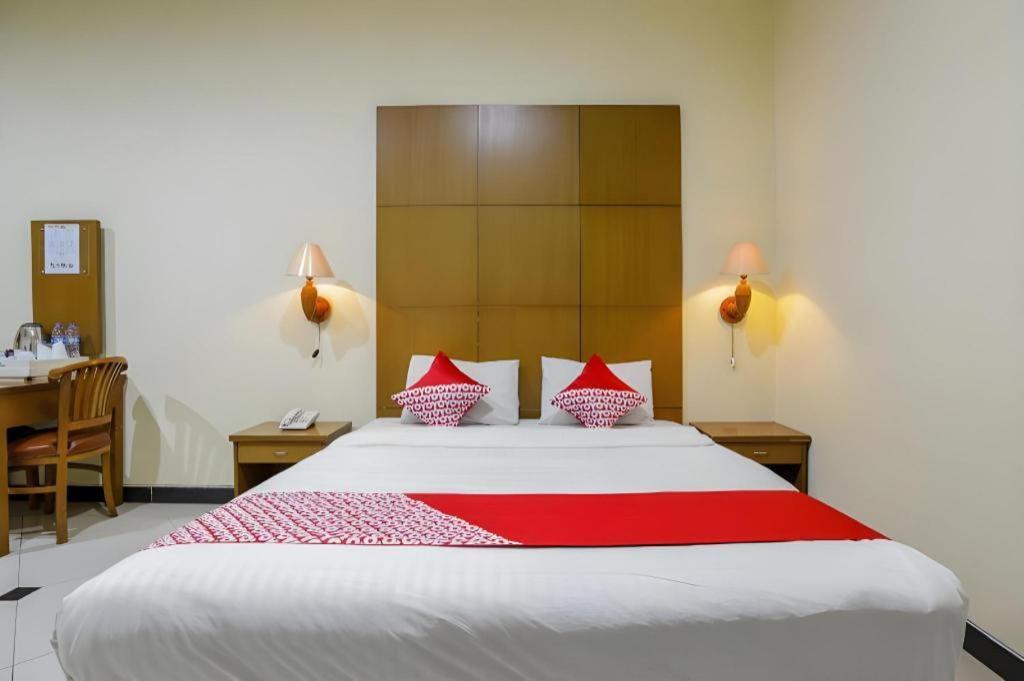 Hotel Senen Indah Syariah Джакарта Экстерьер фото