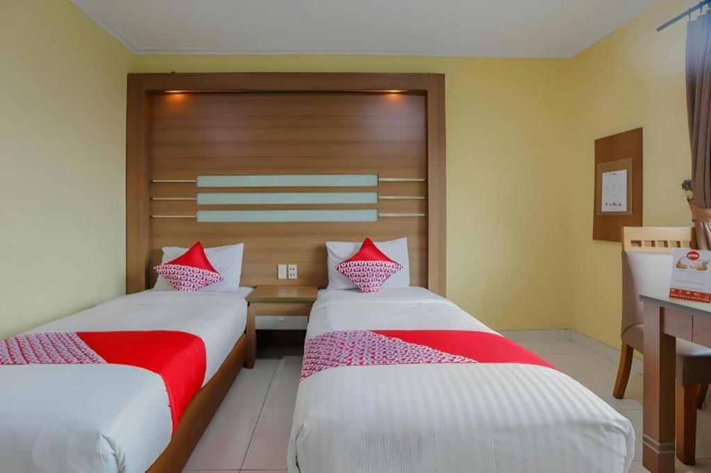 Hotel Senen Indah Syariah Джакарта Экстерьер фото