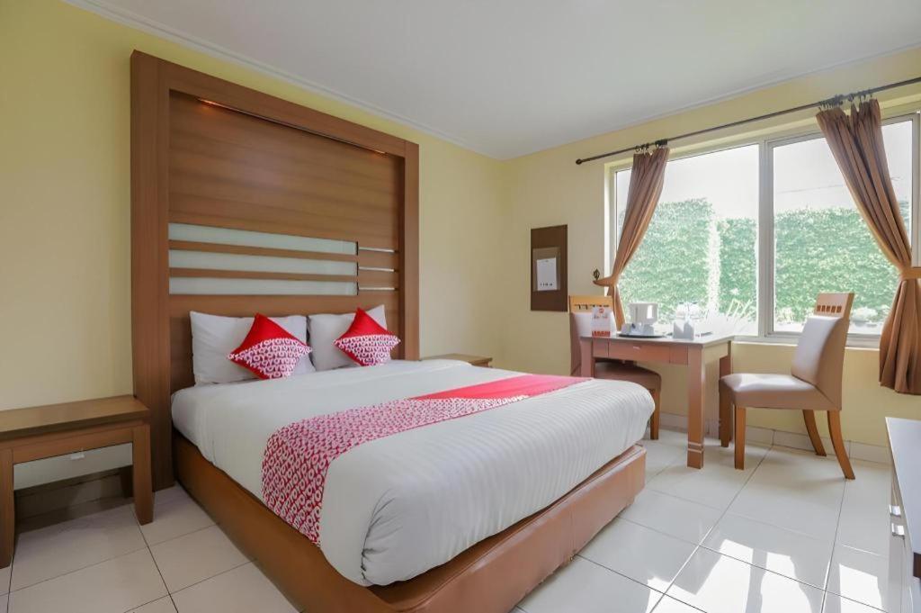 Hotel Senen Indah Syariah Джакарта Экстерьер фото