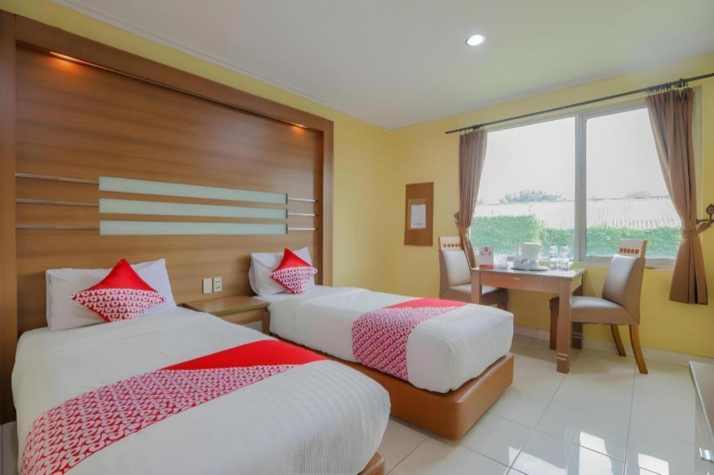 Hotel Senen Indah Syariah Джакарта Экстерьер фото
